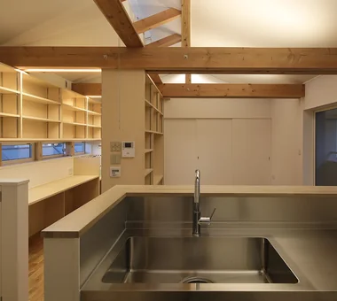 A Home for Living with Cats｜House of Wood｜Kitchen｜Custom-built house