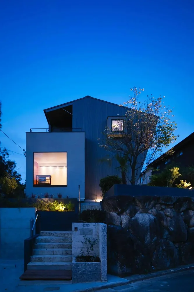 House in Tomio
