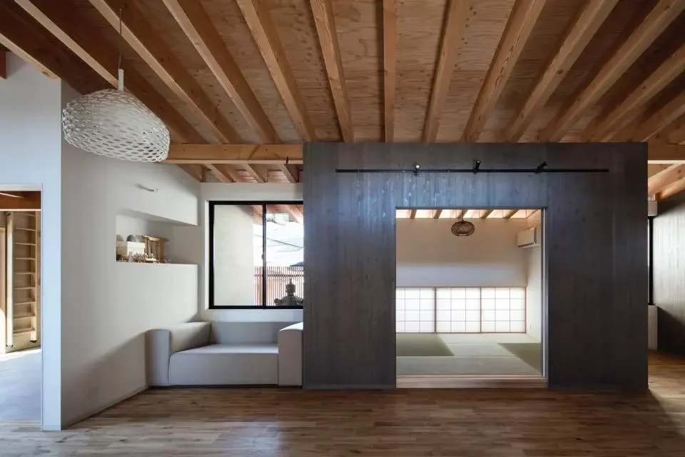 House in Tondabayashi