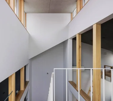 Tower of Light and Wind｜Homes Embracing Natural Light｜Custom-built house｜Atrium