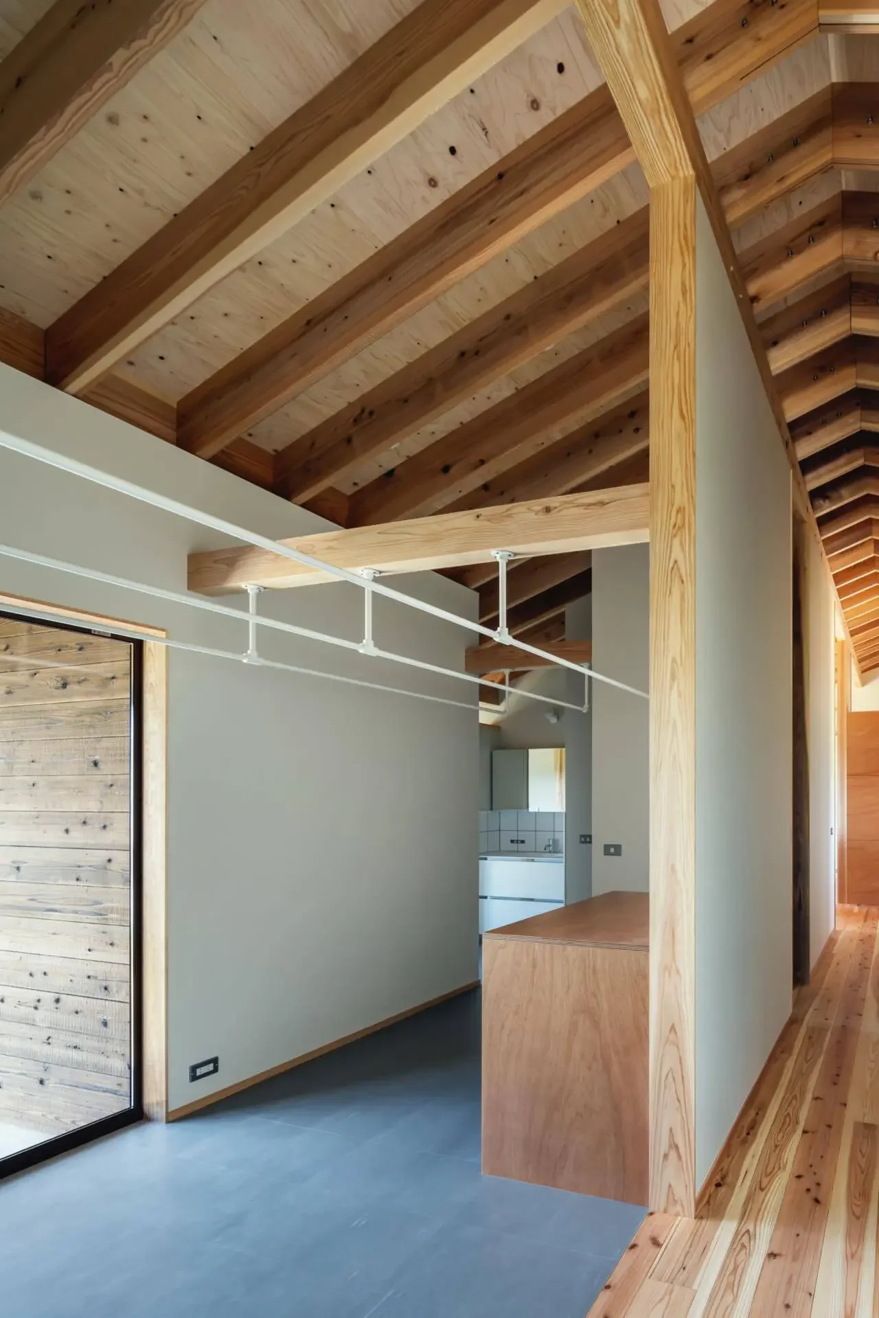 A spacious indoor drying area with ample capacity.