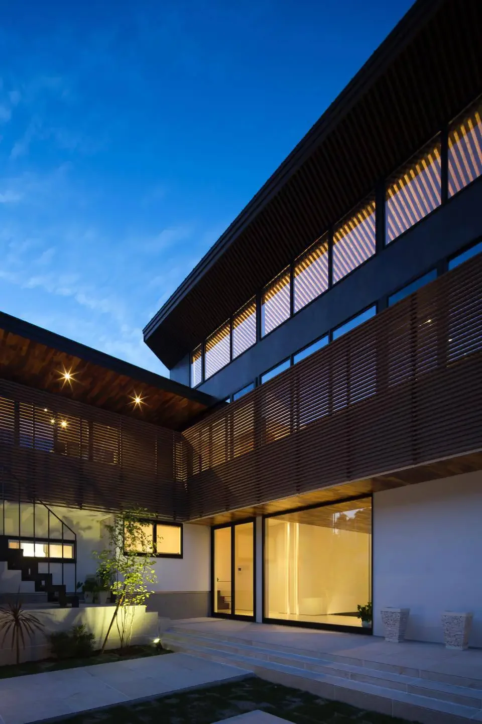 Sakai, Makitsukadai Residence