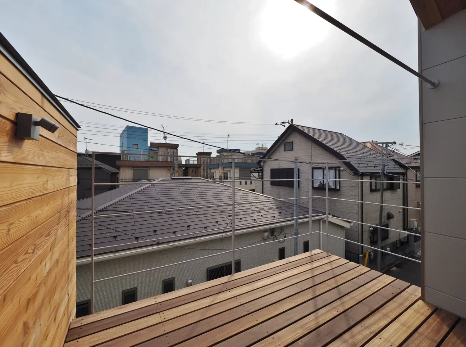 天体観測ができる広々としたバルコニー｜音楽と天体観測の家
