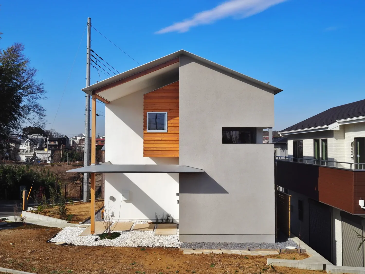 Sculptural, three-dimensional exterior form｜House Beside the Park