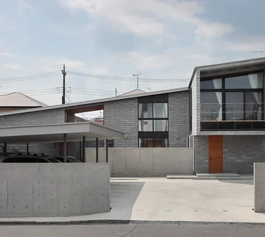 互助之家｜設有中庭的住宅｜客製化住宅｜外觀