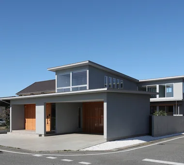 Multiple Living Spaces That Evoke a Sense of Family｜Custom-built house｜Exterior