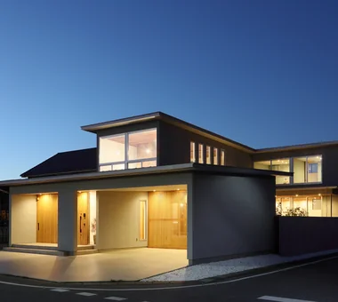 Multiple Living Spaces That Evoke a Sense of Family｜Custom-built house｜Exterior
