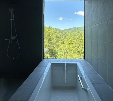 轻井泽露台｜有艺术气息的住宅｜定制住宅｜浴室