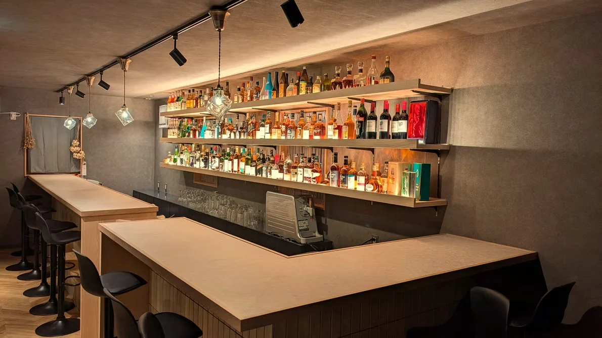 Bar 8up