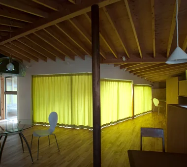 擁壁のある家｜コンテンポラリーデザインの家｜注文住宅｜LDK