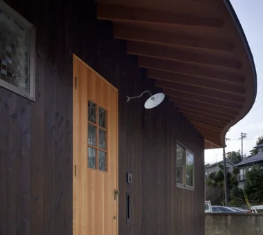 4曲屋根の家｜木の家｜注文住宅｜アプローチ