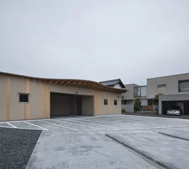 曲げ庇の離れ｜壁面本棚のある家｜注文住宅｜外観