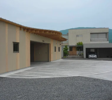 曲げ庇の離れ｜壁面本棚のある家｜注文住宅｜外観