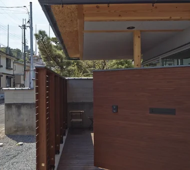 玄関テラスハウス｜木の家｜注文住宅｜アプローチ