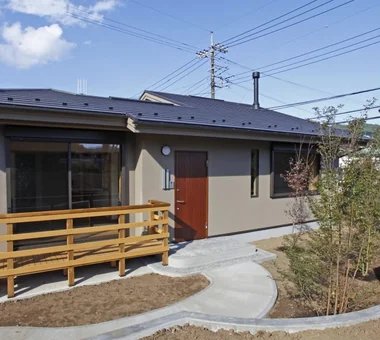 薪ストーブのある自然素材の平屋の住まい｜平屋の家｜注文住宅｜外観