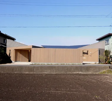 East South House｜Single-Story Houses｜Exterior｜Custom-built house