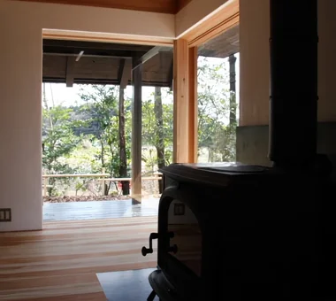 M hut｜Homes Featuring Wood-Burning Stoves｜Living Room｜Custom-built house