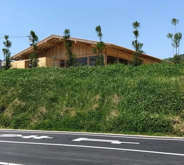 Suzuki Fisheries Main Store｜Institutional & Commercial Architecture