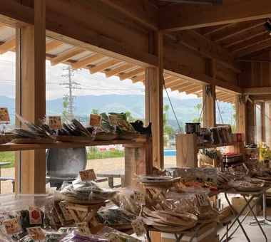 Suzuki Fisheries Main Store｜Institutional & Commercial Architecture