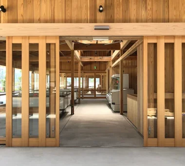 Suzuki Fisheries Main Store｜Institutional & Commercial Architecture