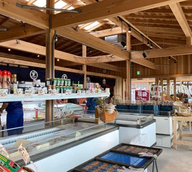Suzuki Fisheries Main Store｜Institutional & Commercial Architecture