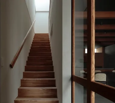 KMK｜帶連續帶狀窗的住宅｜房屋導覽｜客製化住宅