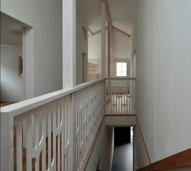 KMK｜帶連續帶狀窗的住宅｜房屋導覽｜客製化住宅