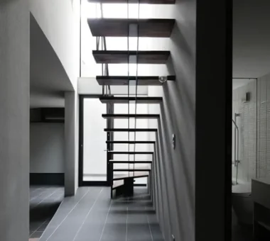 灰色峽谷｜帶弧形/曲面牆的住宅｜房屋導覽｜客製化住宅