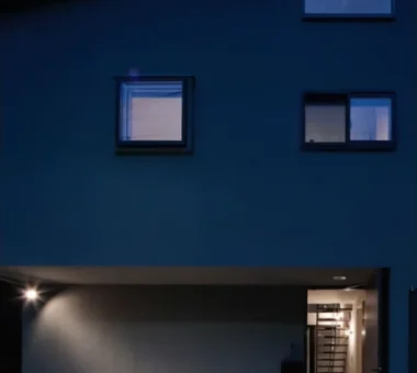 灰色峽谷｜帶弧形/曲面牆的住宅｜房屋導覽｜客製化住宅