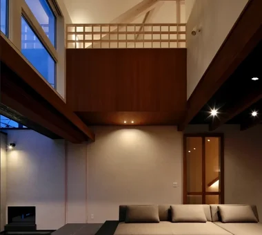 KMK｜帶連續帶狀窗的住宅｜房屋導覽｜客製化住宅