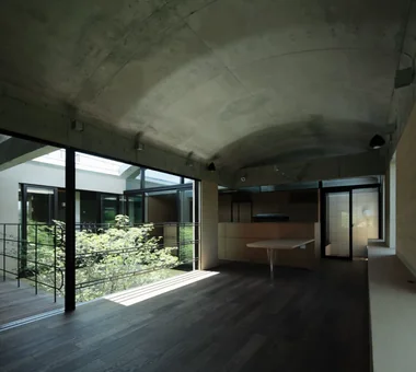 三次｜帶傳統/正式庭園的住宅｜房屋導覽｜客製化住宅
