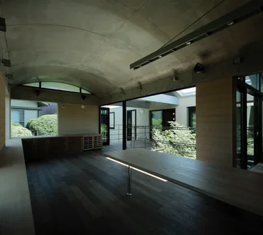 三次｜帶傳統/正式庭園的住宅｜房屋導覽｜客製化住宅