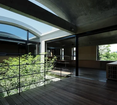 三次｜帶傳統/正式庭園的住宅｜房屋導覽｜客製化住宅