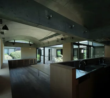 三次｜帶傳統/正式庭園的住宅｜房屋導覽｜客製化住宅