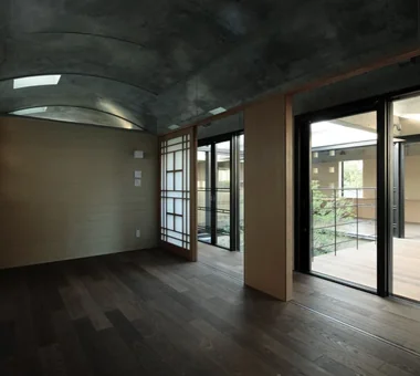 三次｜帶傳統/正式庭園的住宅｜房屋導覽｜客製化住宅