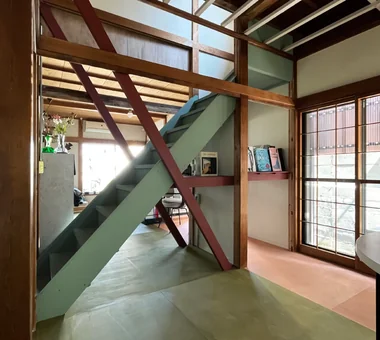 house AO -見立ての家-｜アトリエのある家｜注文住宅｜階段