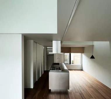 house YK -滲みの吹抜-｜自然光を取り込む家｜注文住宅｜キッチン