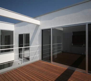 House in Minamiashigara｜Homes Featuring Courtyards｜Custom-built house｜Terrace