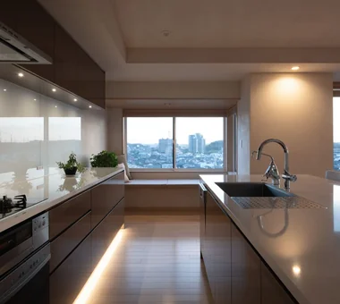 傾斜地と眺望を活かした焼杉の家｜ヌックのある家｜ルームツアー｜注文住宅