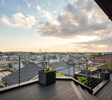 傾斜地と眺望を活かした焼杉の家｜ヌックのある家｜ルームツアー｜注文住宅