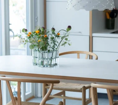 A relaxed lifestyle for a dual-income family raising children｜A Residence Inspired by Scandinavian Design｜Custom-built house｜Dining Area