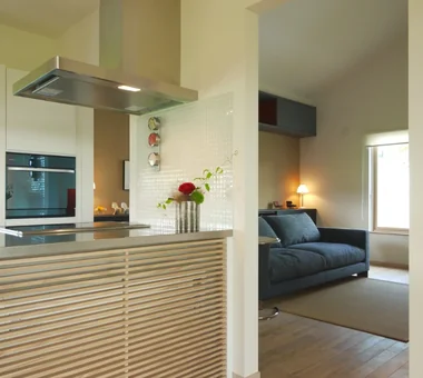 Single-story house inhabited by a chair collector｜Custom-built house｜Kitchen