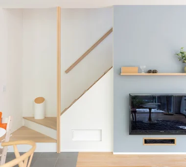 A relaxed lifestyle for a dual-income family raising children｜A Residence Inspired by Scandinavian Design｜Custom-built house｜LDK