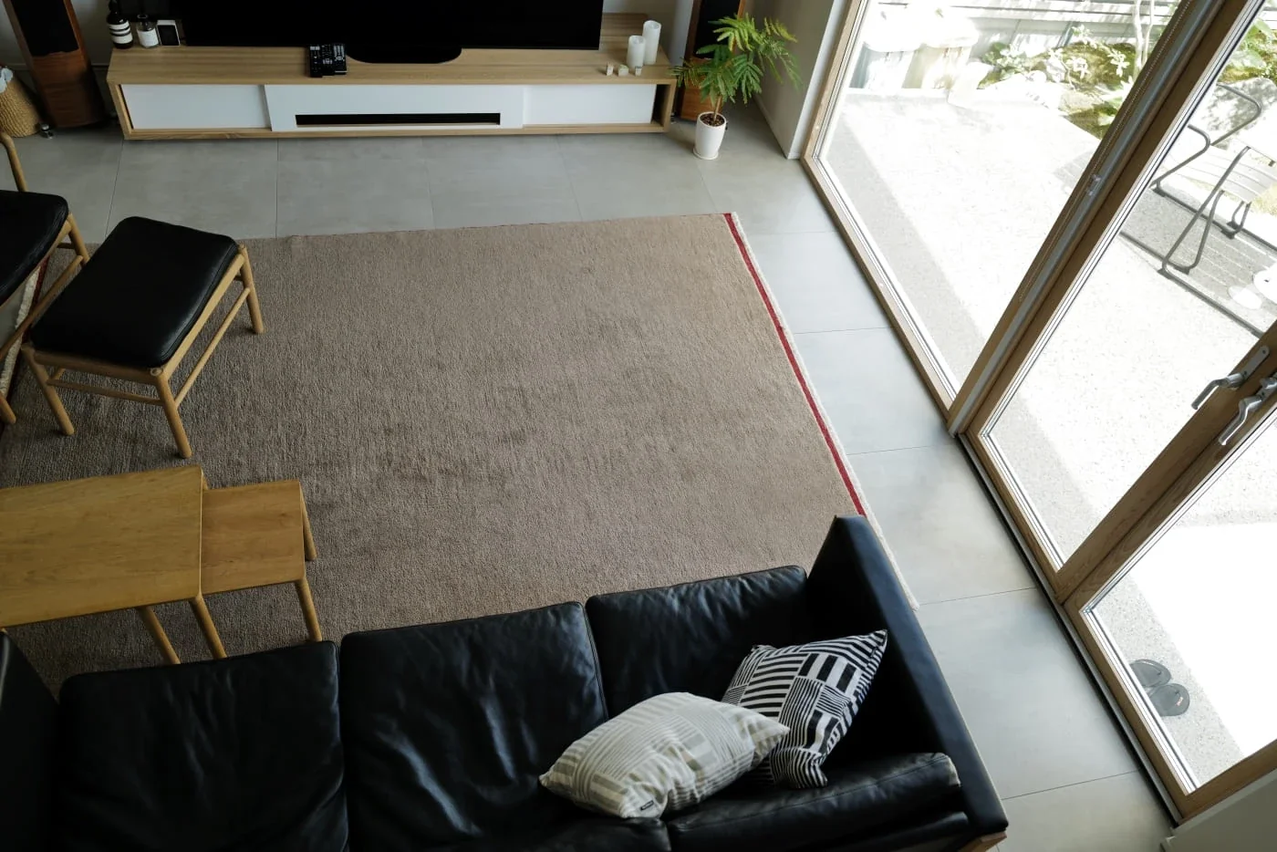絵画のように中庭を望む住まい