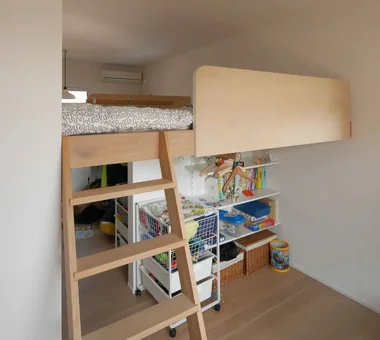 A 'Japanese and Scandinavian' Residence Arranged on a Diagonal｜Homes in Harmony with Nature｜Custom-built house｜Children's Room