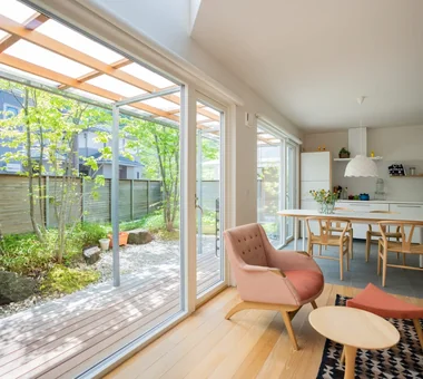 A relaxed lifestyle for a dual-income family raising children｜A Residence Inspired by Scandinavian Design｜Custom-built house｜LDK