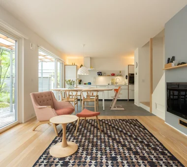 A relaxed lifestyle for a dual-income family raising children｜A Residence Inspired by Scandinavian Design｜Custom-built house｜LDK