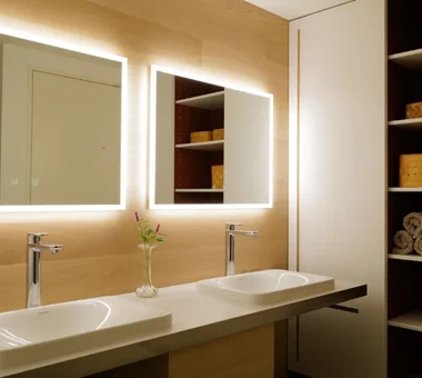 Living with a Sauna and an Inner Courtyard｜Homes Featuring Courtyards｜Custom-built house｜Lavatory