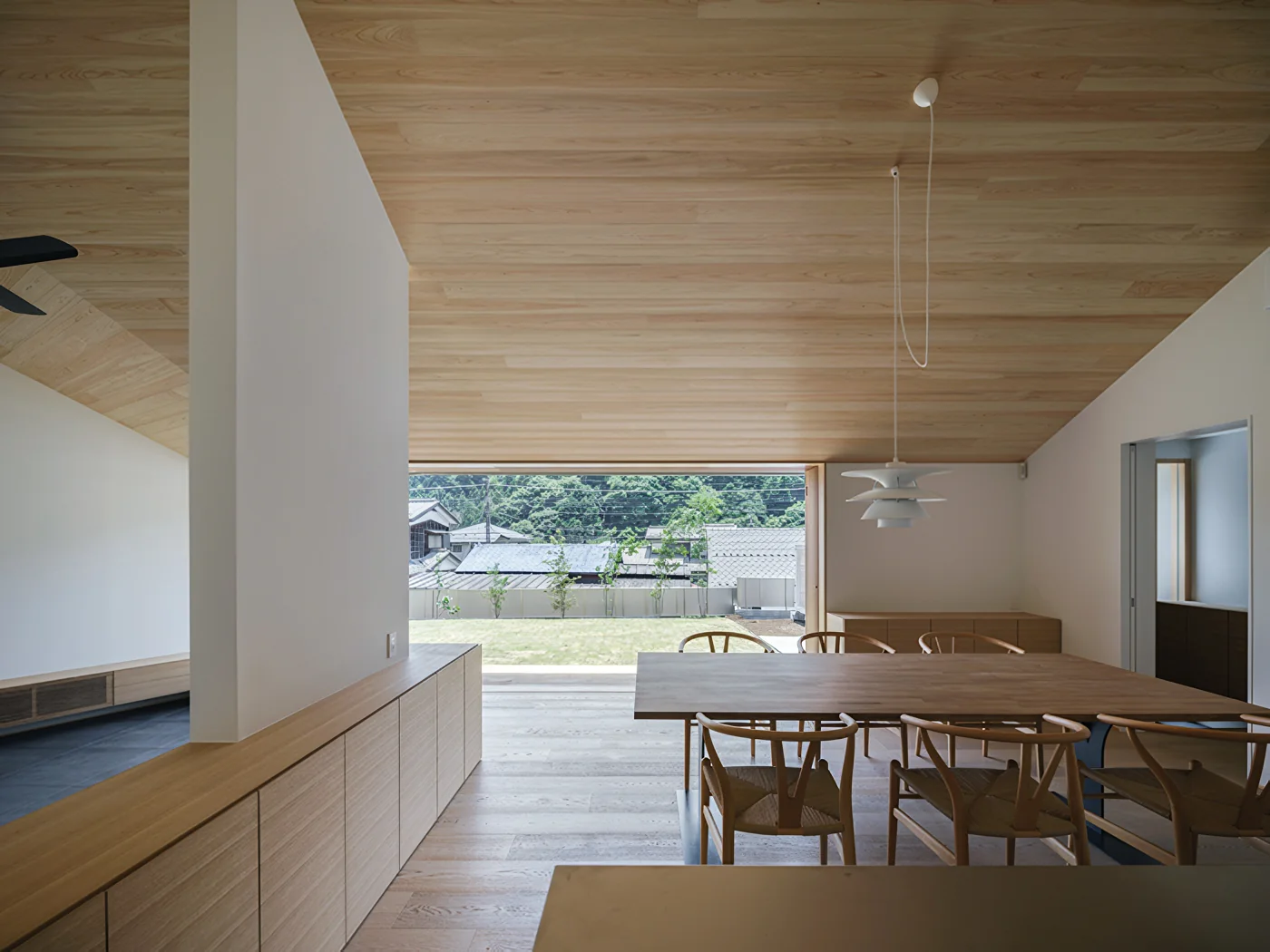 House at the Foot of Mount Takao