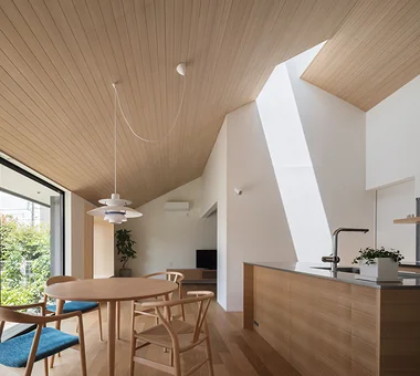 秋留野之屋｜設有壁面書架的住宅｜房屋導覽｜客製化住宅